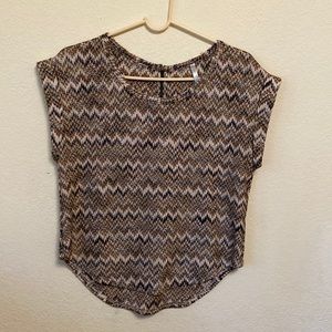 Zig Zag Top with Zipper Back